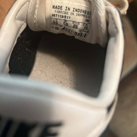 Kids Toddler Nike Sneakers Size 8C - Picture 4 of 8